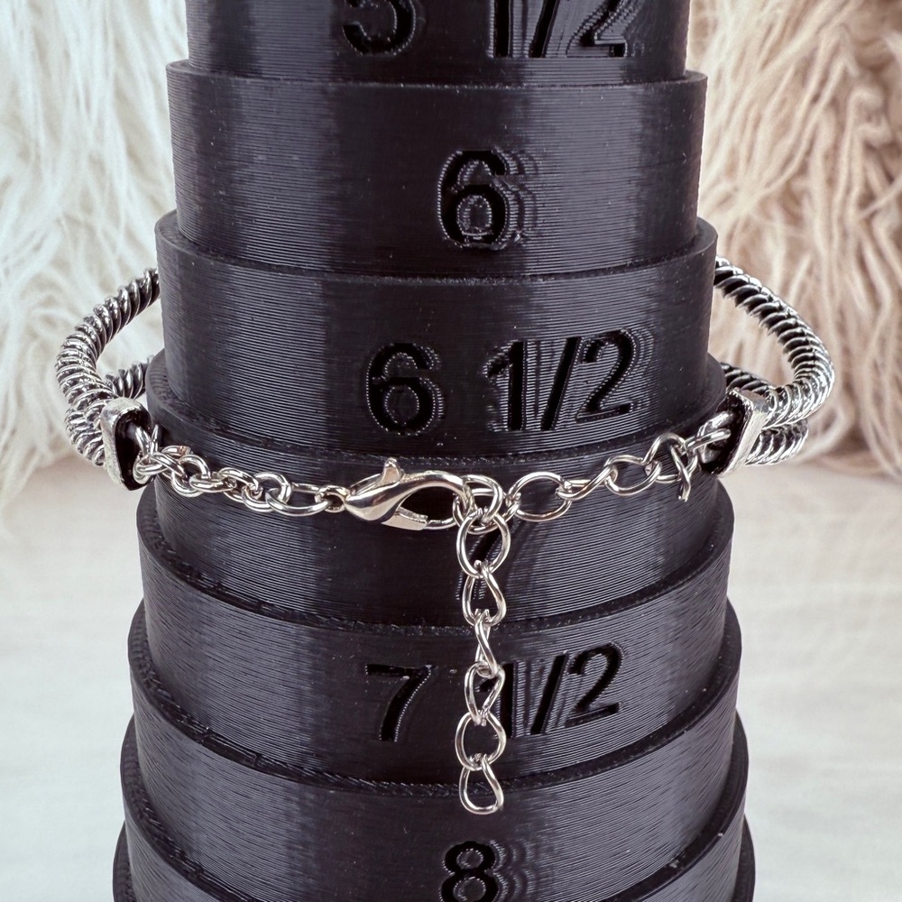 Pretty Silvertone Adjustable Costume Bracelet - image 7